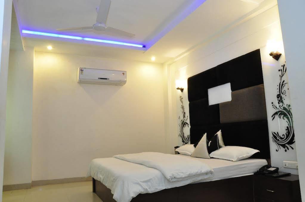 Hotel The Kamta Agra  Zewnętrze zdjęcie